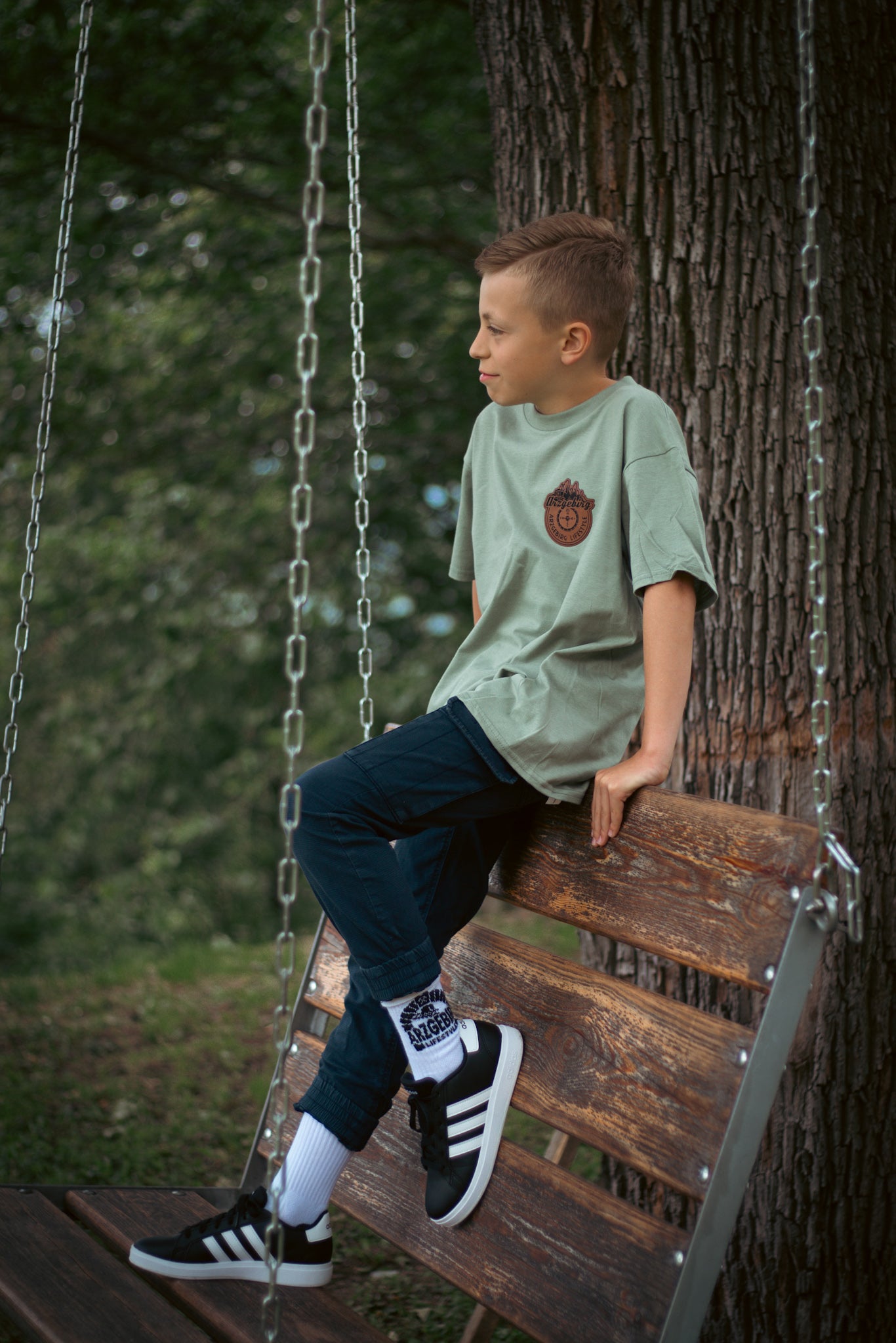 Kids Shirt "Olive+ LederPatch“