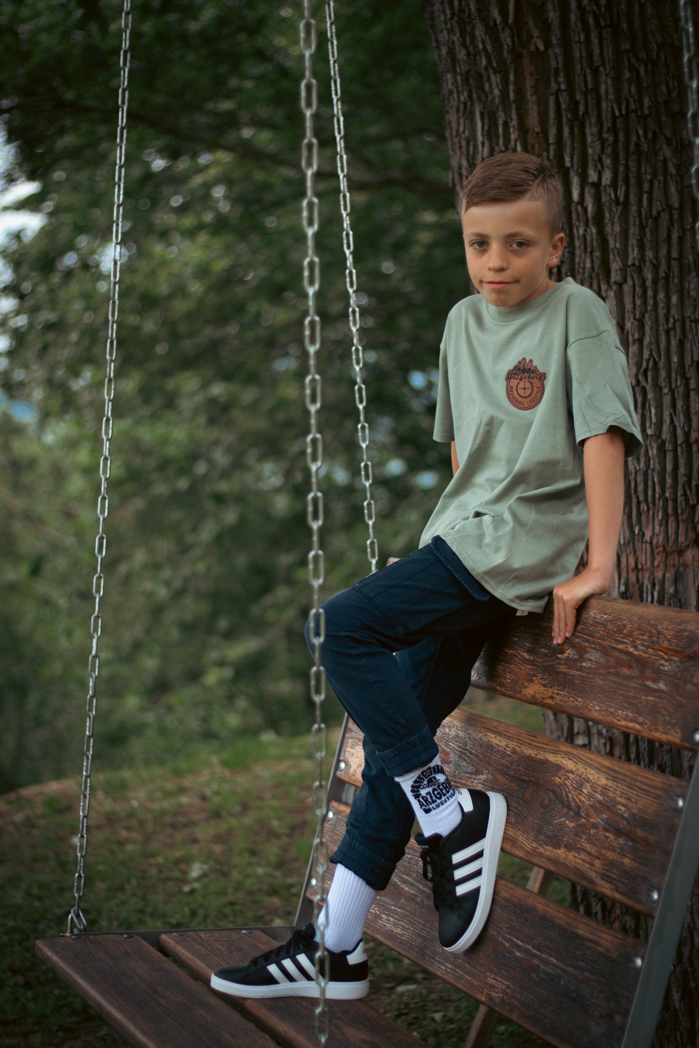 Kids Shirt "Olive+ LederPatch“